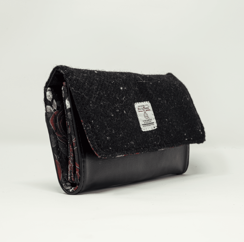 Side view of Rosa purse showing Harris Tweed® and rose lining detail